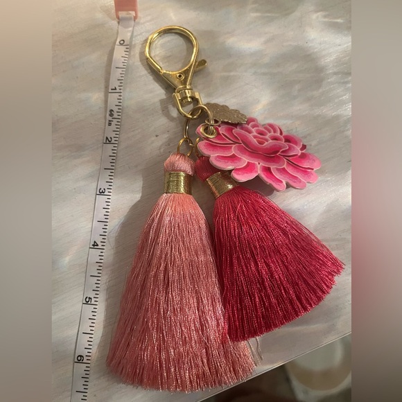 Papaya Madame Twin Tassel Clip - Picture 3 of 5